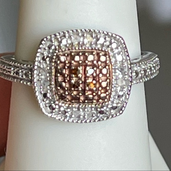 RARE Red Diamond Ring - Picture 5 of 9